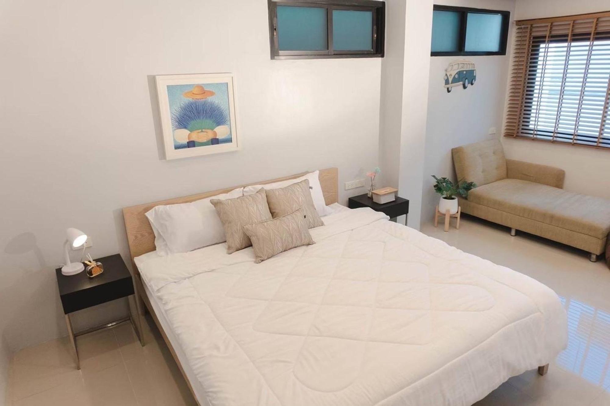 Bnb98 Silom Hotel Bangkok Exterior photo