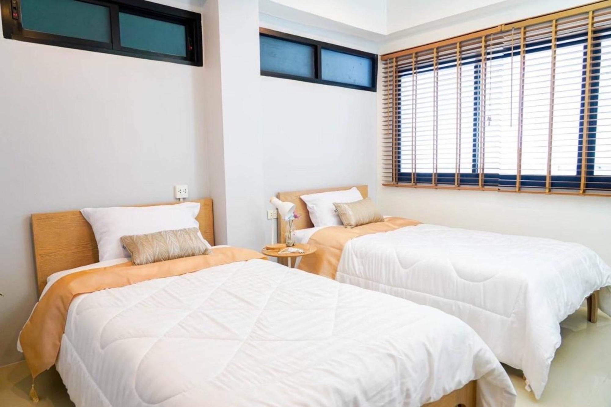 Bnb98 Silom Hotel Bangkok Exterior photo