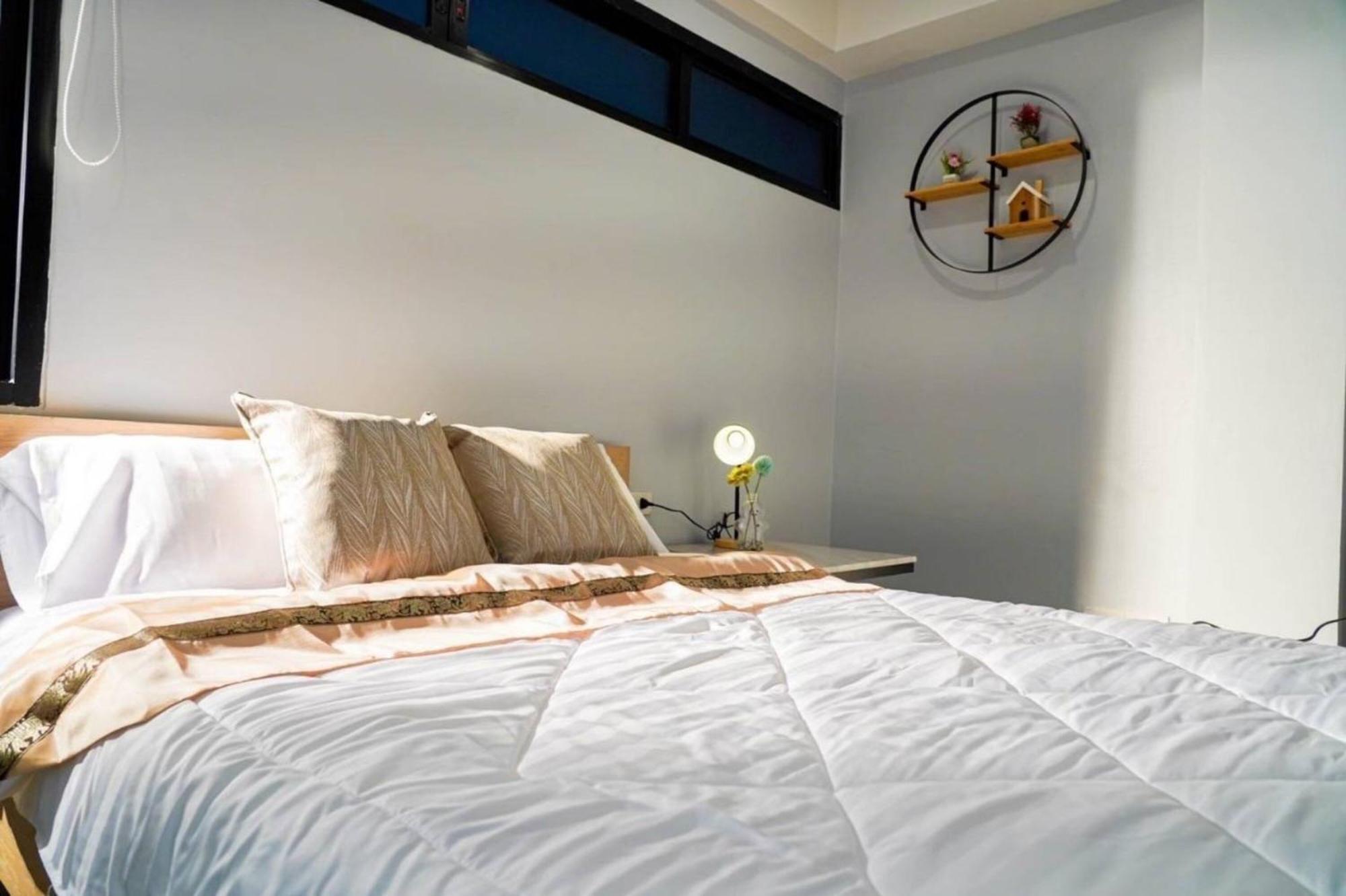 Bnb98 Silom Hotel Bangkok Exterior photo